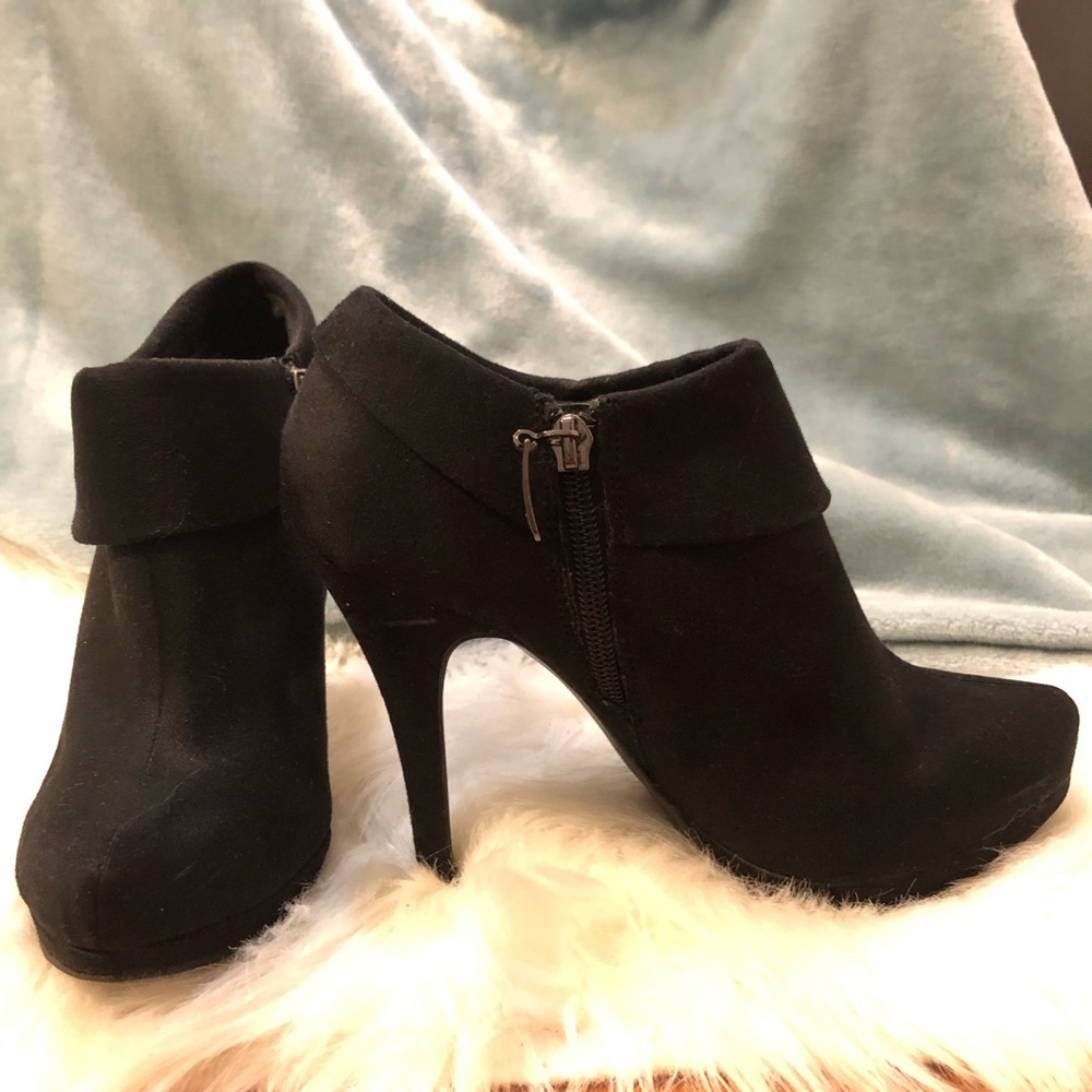 Black booty heels 3.5 inches